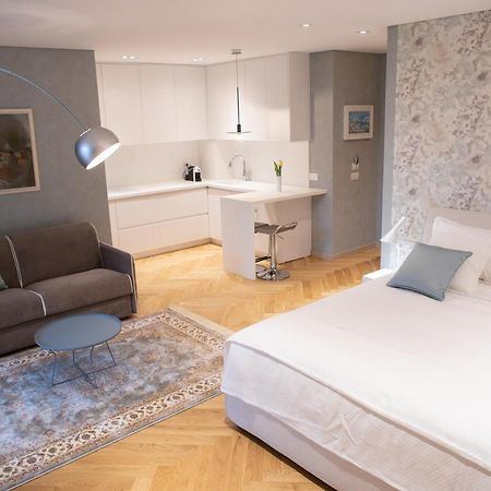 Seven Luxury Suites Τίρανα Εξωτερικό φωτογραφία