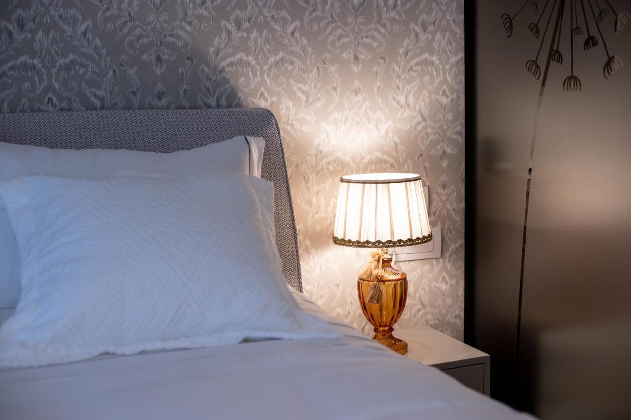 Seven Luxury Suites Τίρανα Εξωτερικό φωτογραφία